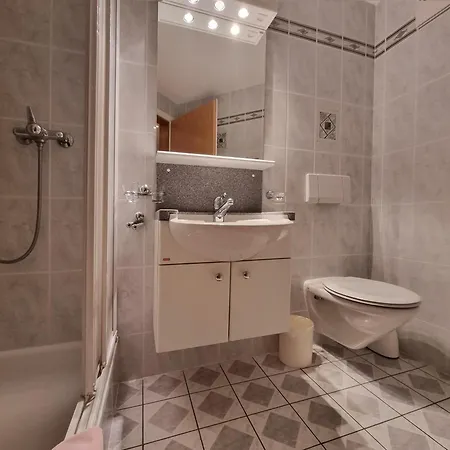 Azurit Ski-in, Ski-out Apartment