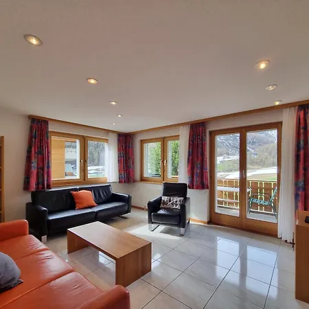 Azurit Ski-in, Ski-out Apartment Saas-Fee